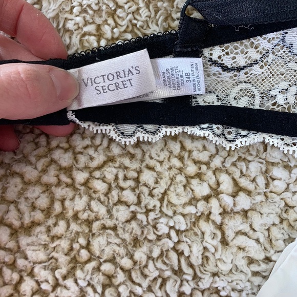 Victoria’s Secret 2 Bras bundle - Picture 7 of 8